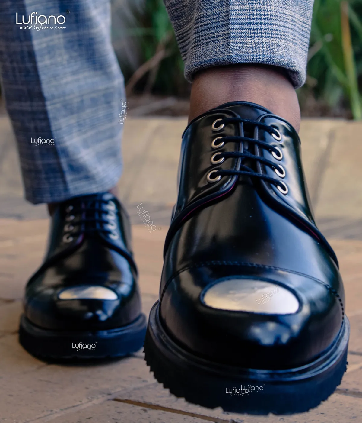 212 Lufiano Lace up: Black