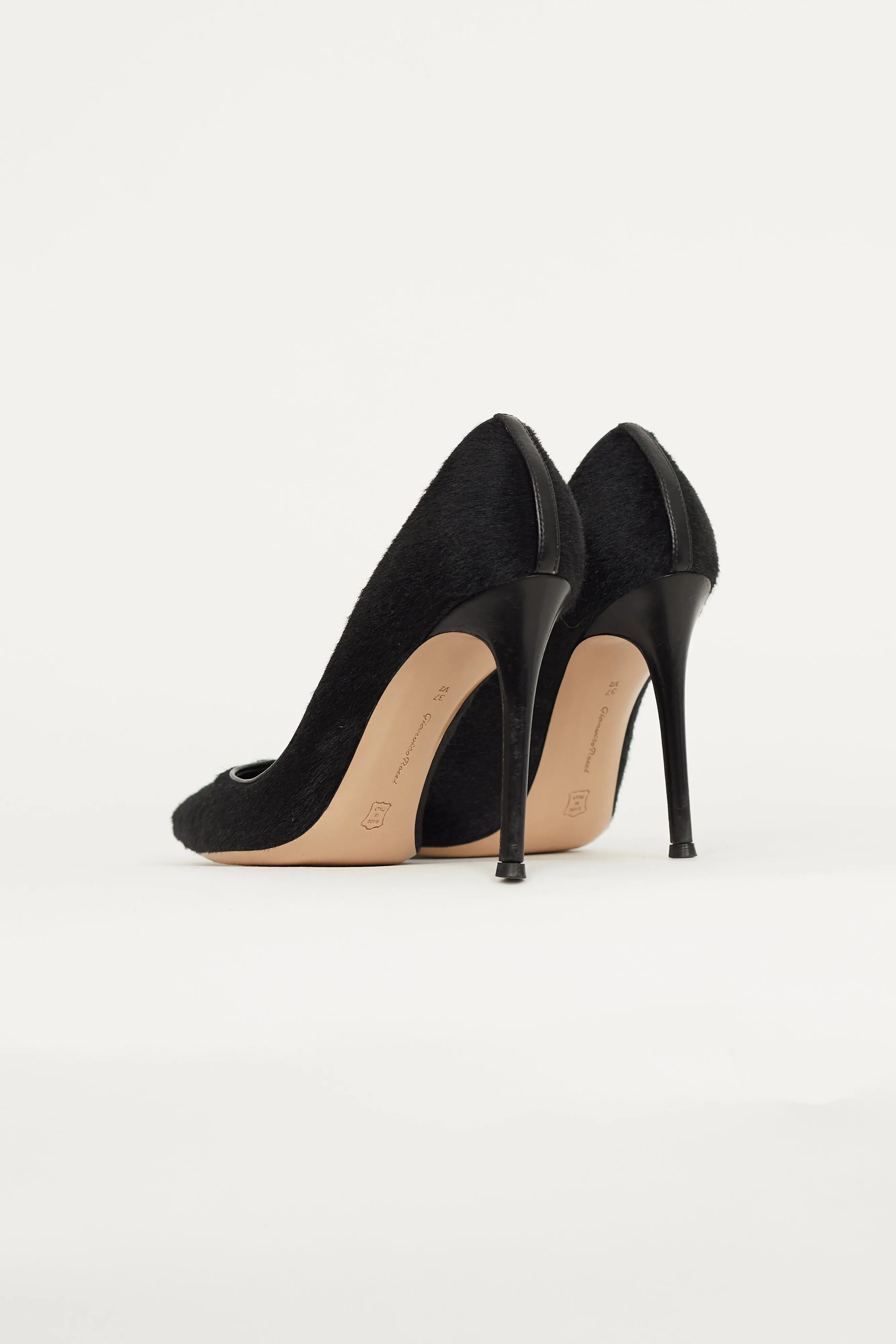 Black Textured Pointed Toe Pump