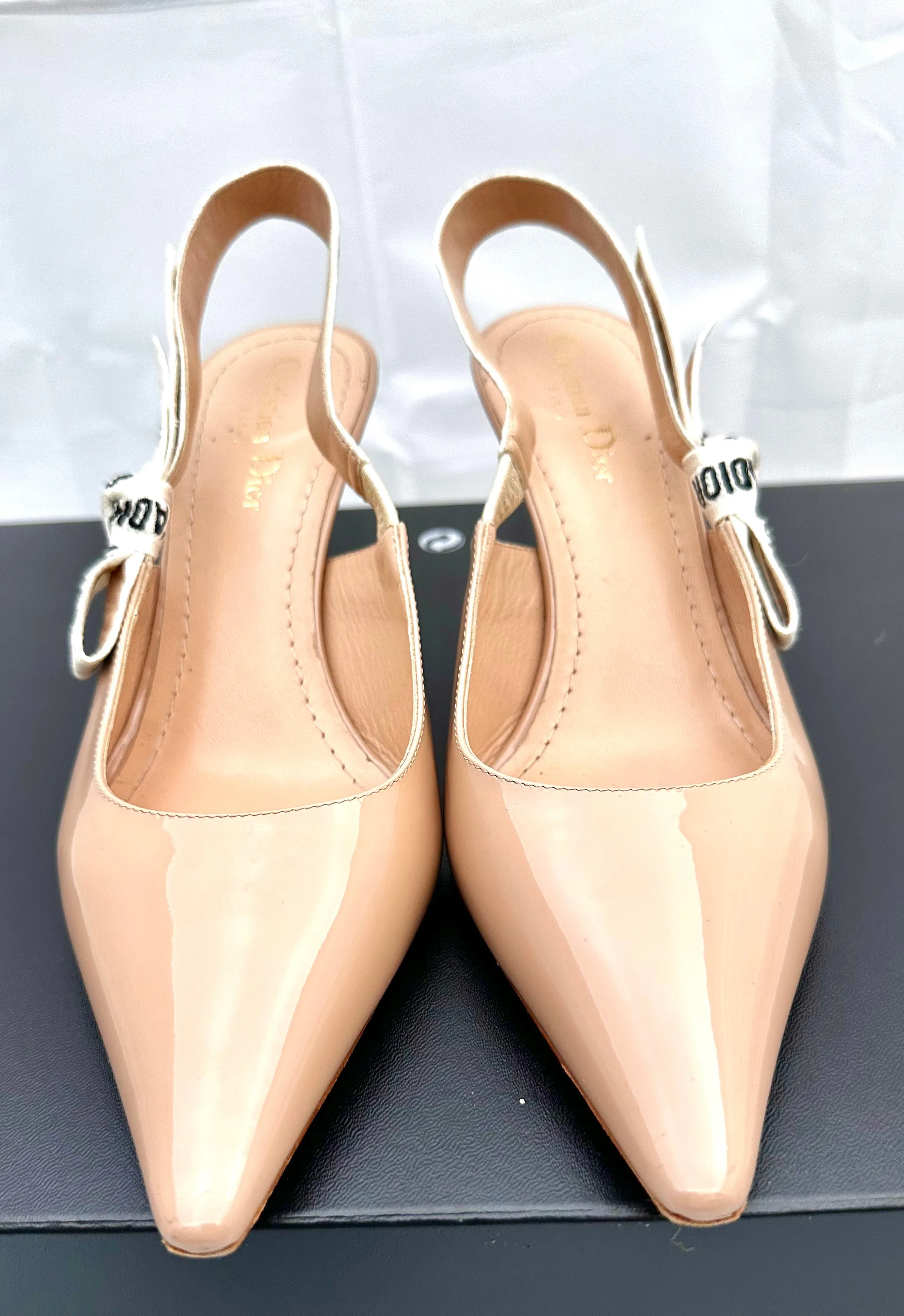CHRISTIAN DIOR J'ADIOR BEIGE PATENT CALF & RIBBON KITTEN HEEL SLINGBACKS Size 40