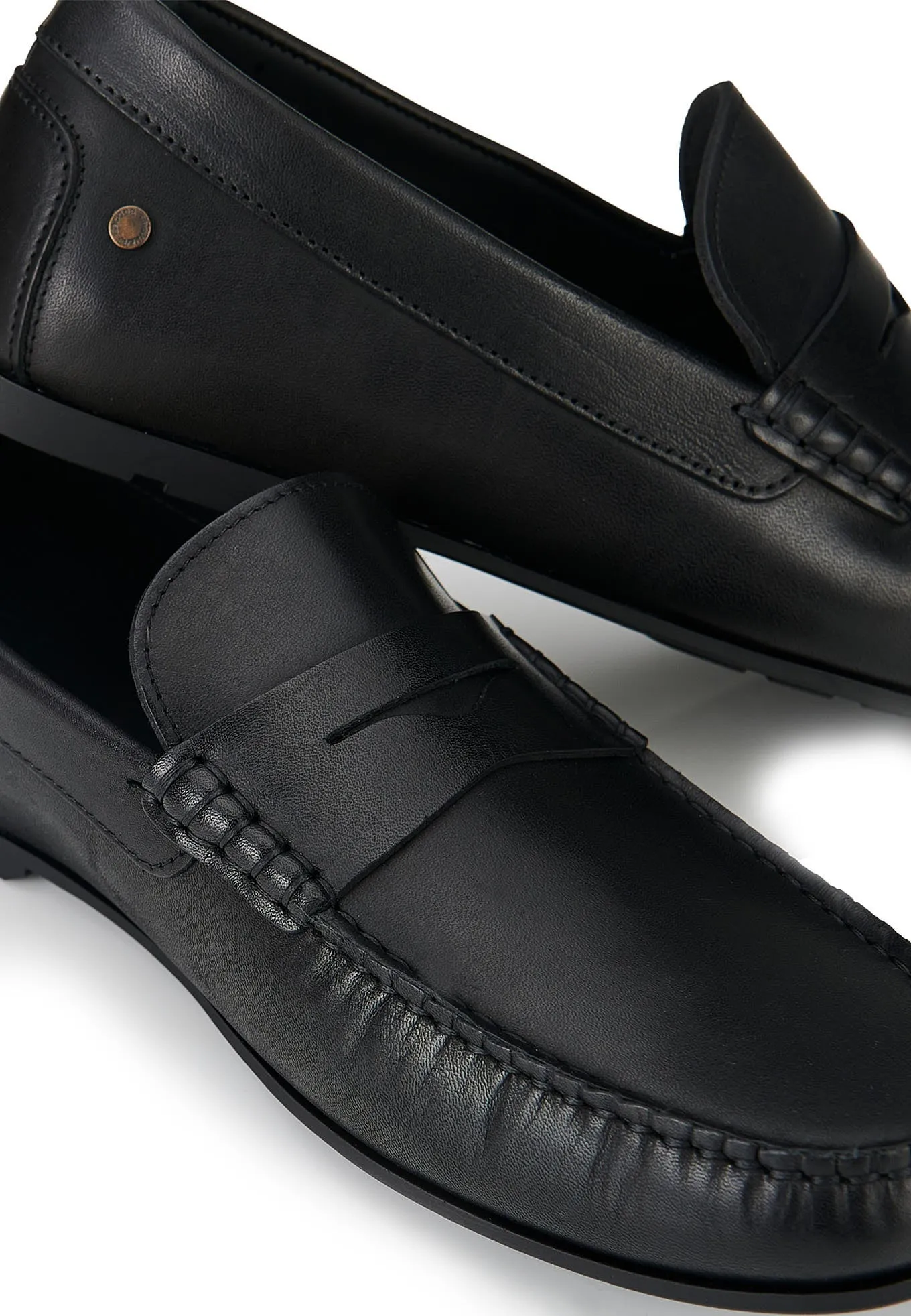 Timeless entire sole leather driving shoes