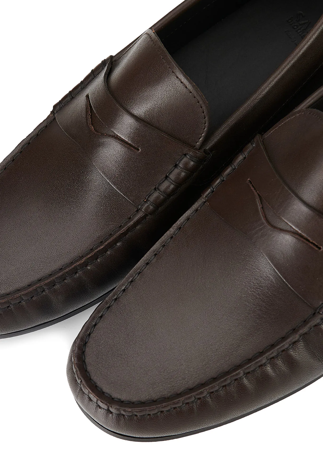 Timeless entire sole leather driving shoes